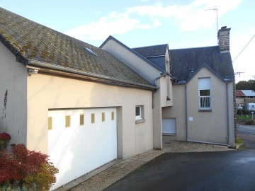 GRANDPARIGNY proche commerces - GRANDPARIGNY