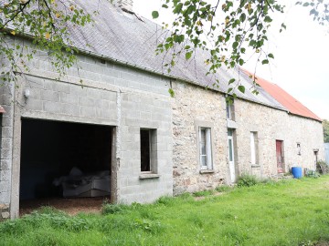 Secteur MORTAIN - Maison avec terrain - SAINT BARTHELEMY