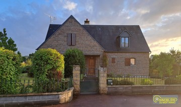 SAINT HILAIRE DU HARCOUET - Saint-Hilaire-du-Harcouët
