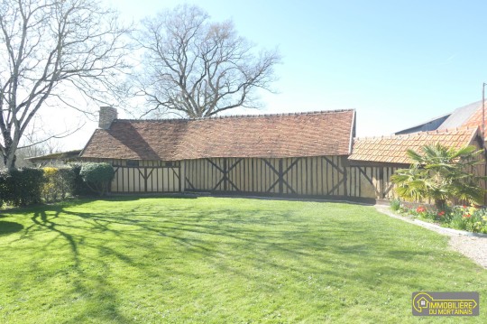 mortain bocage    fermette avec gîte et dépendances