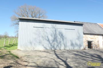 mortain bocage    fermette avec gîte et dépendancesproposé par l Immobilière du Mortainais