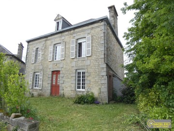PROPRIETE DE CARACTERE A RENOVER - BARENTON - Barenton