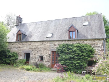 charmante propriete avec belle vue - sourdevalproposé par l Immobilière du Mortainais