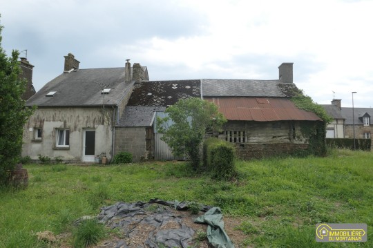 une maison habitable + une à renover avec grand terrain