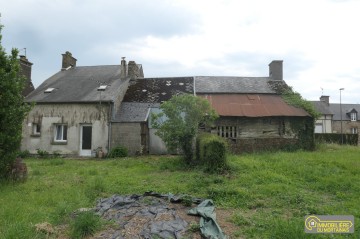 une maison habitable + une à renover avec grand terrainproposé par l Immobilière du Mortainais