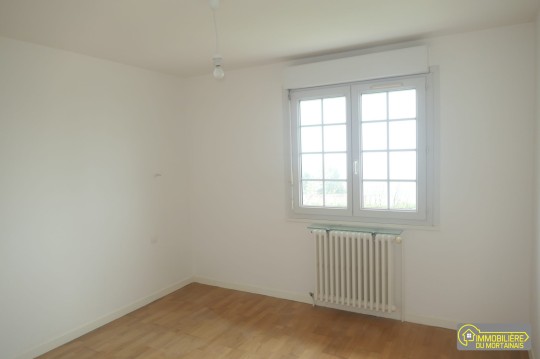 proche commerces - mortain-bocage