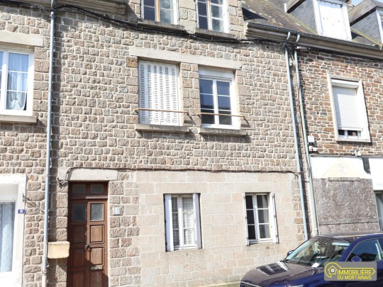 sourdeval - proche commerces