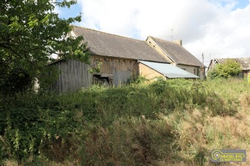 2 maisons a renover a la campagneproposé par l Immobilière du Mortainais