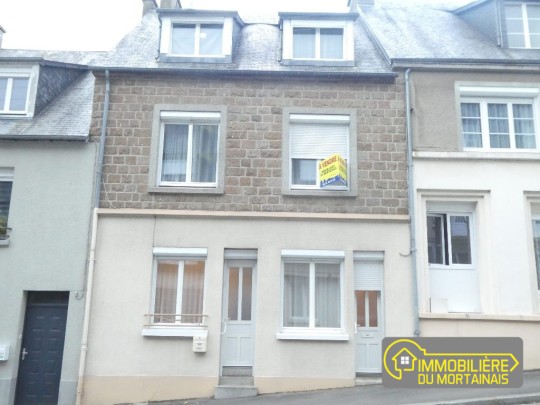 proche commerces - mortain-bocage