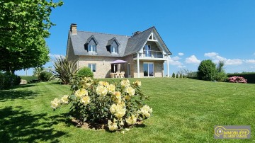 GRANDPARIGNY - beaux volumes - Grandparigny