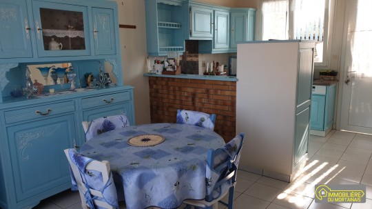 proche commerces - mortain-bocage