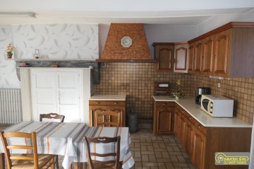 maison de bourg mitoyenne d'un coté - mortain-bocageproposé par l Immobilière du Mortainais