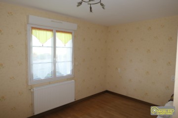 maison de bourg mitoyenne d'un coté - mortain-bocageproposé par l Immobilière du Mortainais