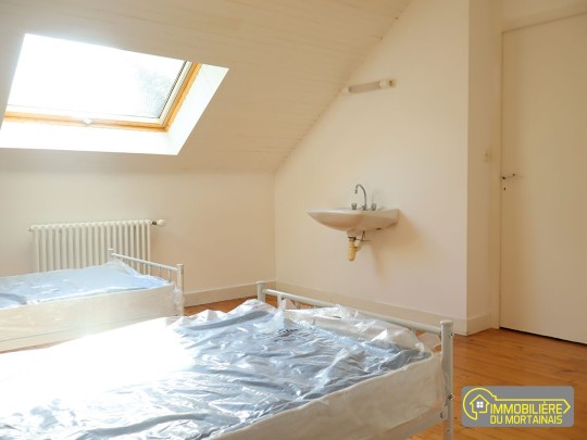 proche commerces et ecoles - mortain-bocage