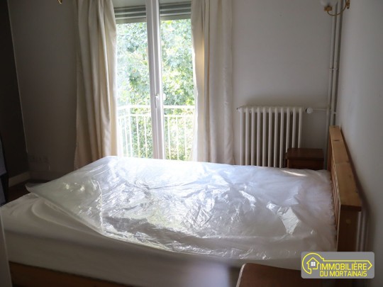 proche commerces et ecoles - mortain-bocage