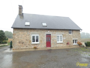 SAINT MARTIN DE LANDELLES - Saint-Hilaire-du-Harcouët