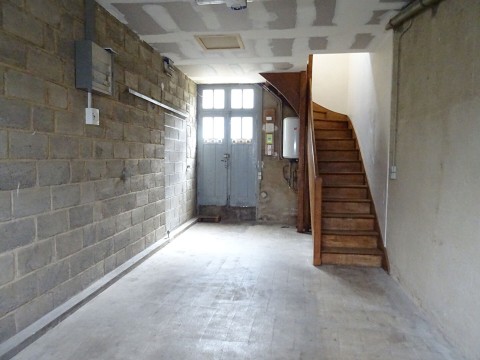 mortain, maison avec garage