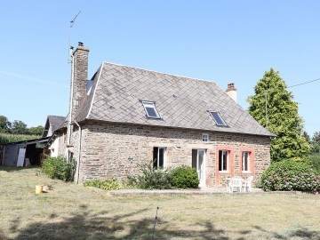 ENTRE MORTAIN ET ST HILAIRE - JUVIGNY LES VALLEES